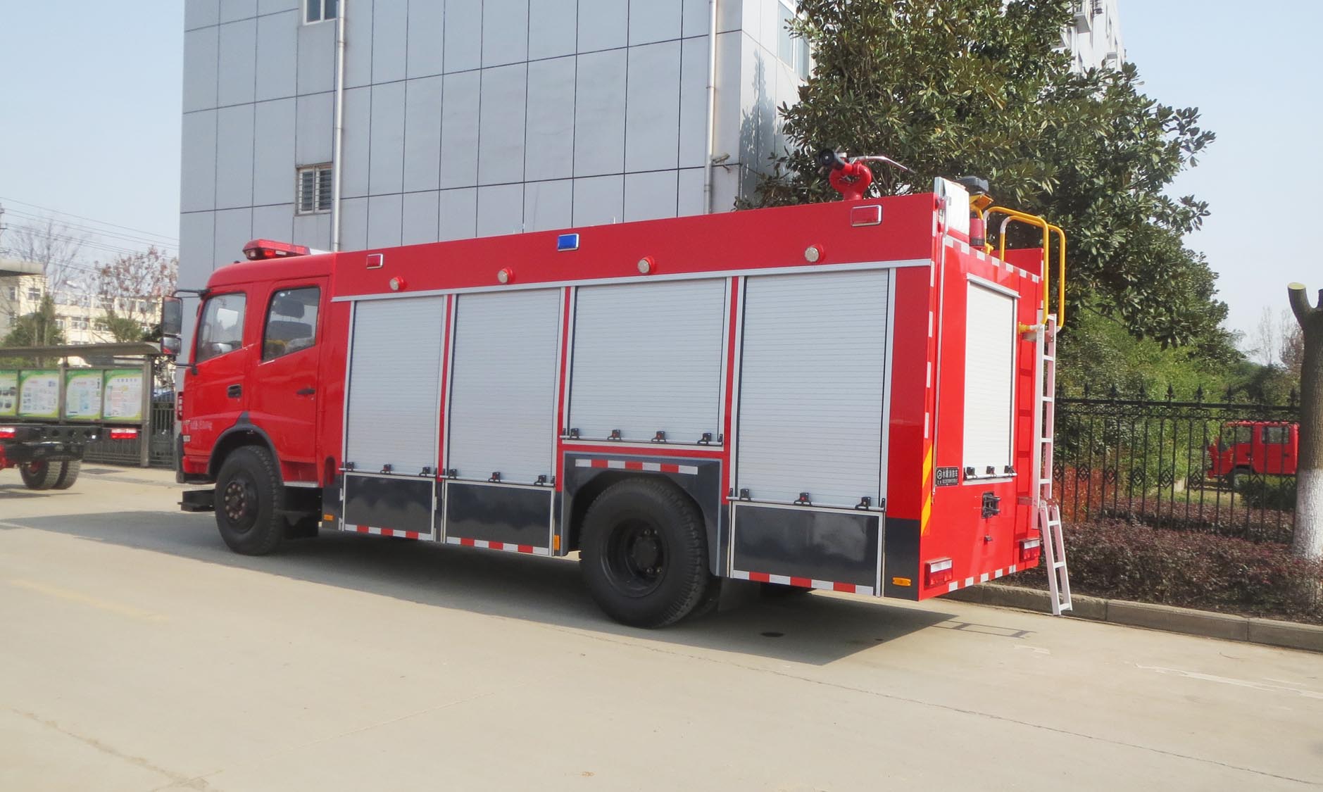 東風(fēng)5噸水罐消防車