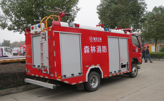 湖北江南福田4驅(qū)森林消防車，森林消防的保護(hù)神！
